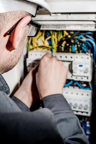 SPB Electrical Ltd - three phase machine wiring